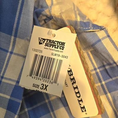 LOT 26: Women's Flannel Shirts Sz. 3X