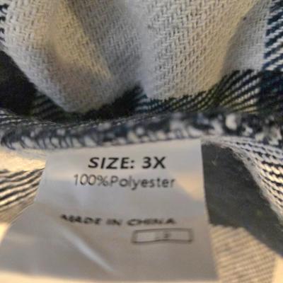 LOT 26: Women's Flannel Shirts Sz. 3X