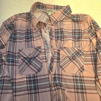 LOT 26: Women's Flannel Shirts Sz. 3X