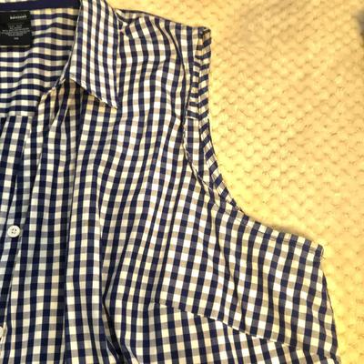 LOT 27: Women's Plus Size Jeans, Sleeveless Checked Shirt and 2 Flannel Shirts