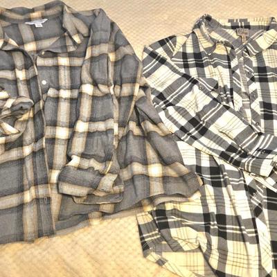 LOT 27: Women's Plus Size Jeans, Sleeveless Checked Shirt and 2 Flannel Shirts