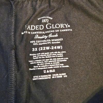 LOT 29: Two Pairs of Women's Lounge Pants, 4 Tank Tops, and 1 Long Sleeve Shirt- Plus Size