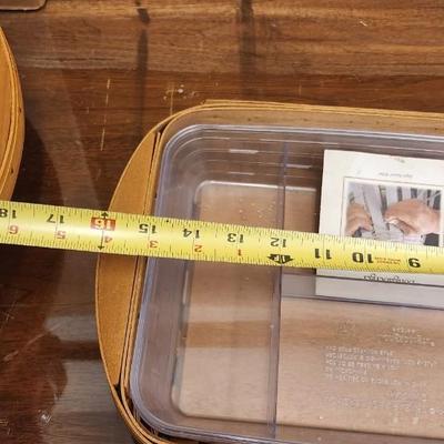 Pair of longaberger serving baskets with serve it up