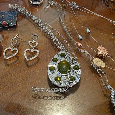 Costume Jewelry Bundle Lot (Necklaces, Earrings, Bracelets) – Rhinestone & Beaded Mix