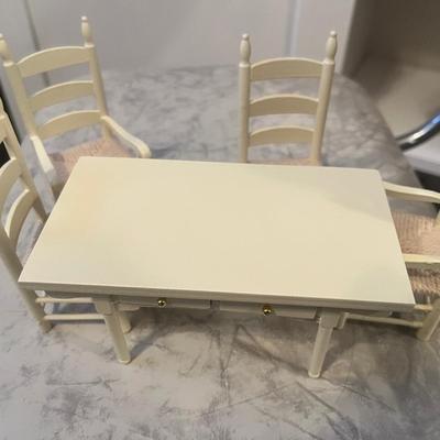 Dollhouse table