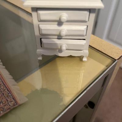 Mini dollhouse dresser