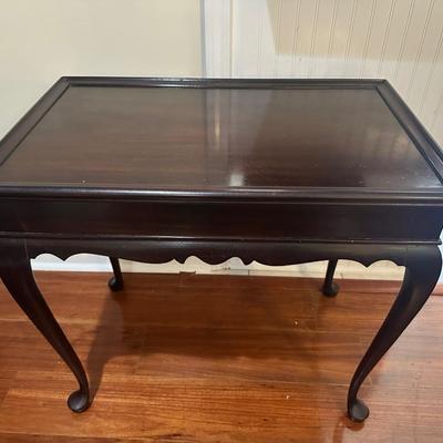 Vintage Queen Anne Style Accent Table with Pull-Out Trays