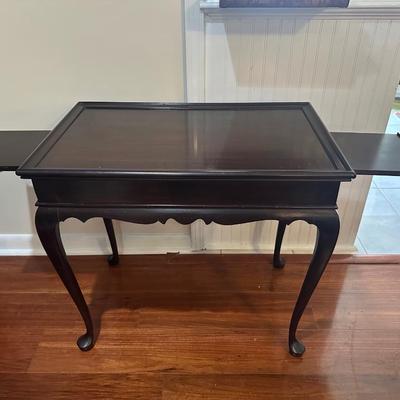 Vintage Queen Anne Style Accent Table with Pull-Out Trays