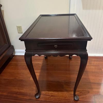 Vintage Queen Anne Style Accent Table with Pull-Out Trays