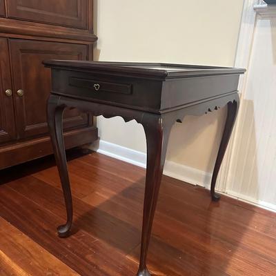 Vintage Queen Anne Style Accent Table with Pull-Out Trays