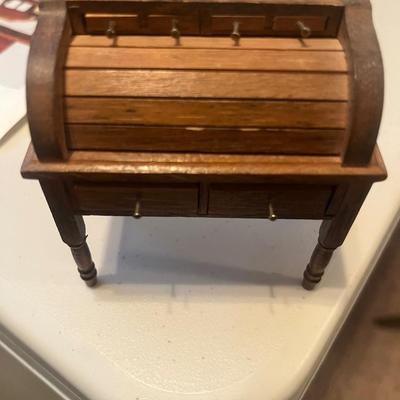 Doll chest