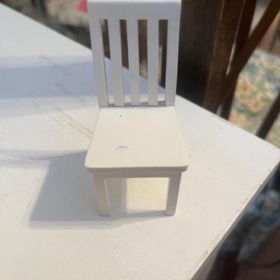 Doll chair