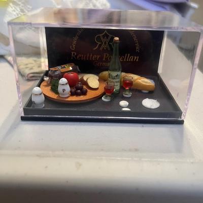 Porcelain charcuterie set