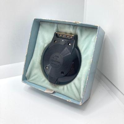 LOT 136: Ladies Collection - Hounds Tooth Print Gloves, Cheryl Richardson Self-Care Cards, Designer Style Sun Glasses (Coach / DG ),...