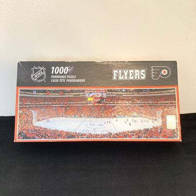 LOT 137: Sports Collection - Flyer's Stanley Cup Puck and Net / Puzzle, Golf Clock, Buick Super Bowl XXV Silver Anniversary Trading...