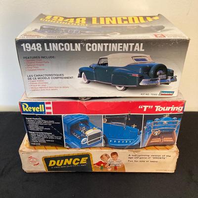 LOT 141: Vintage Models, Games and More - Lindberg 1948 Lincoln Continental No. 72322, Revell "T" Touring, Dunce and Generator Kit