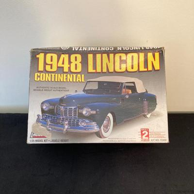 LOT 141: Vintage Models, Games and More - Lindberg 1948 Lincoln Continental No. 72322, Revell "T" Touring, Dunce and Generator Kit
