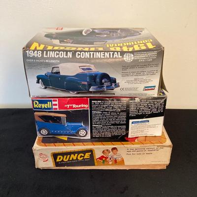 LOT 141: Vintage Models, Games and More - Lindberg 1948 Lincoln Continental No. 72322, Revell "T" Touring, Dunce and Generator Kit