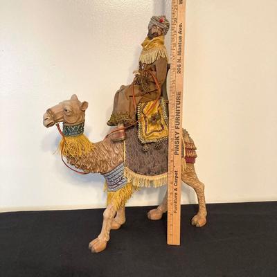 LOT 144: Three Wise Men / Kings on Camels Statue / Figurine Set