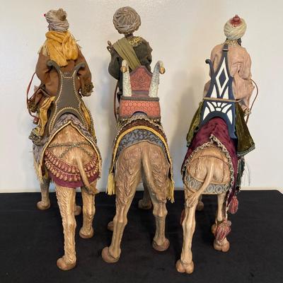 LOT 144: Three Wise Men / Kings on Camels Statue / Figurine Set