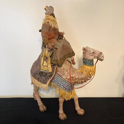 LOT 144: Three Wise Men / Kings on Camels Statue / Figurine Set