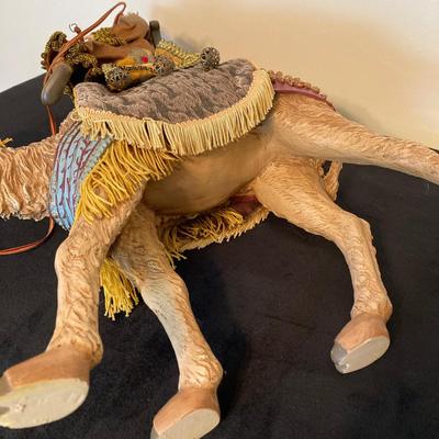 LOT 144: Three Wise Men / Kings on Camels Statue / Figurine Set