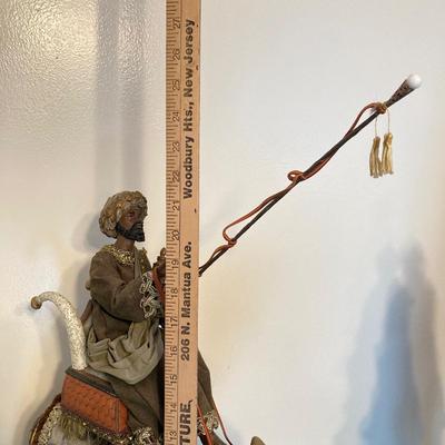 LOT 144: Three Wise Men / Kings on Camels Statue / Figurine Set