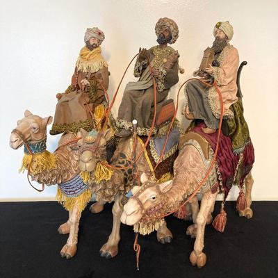 LOT 144: Three Wise Men / Kings on Camels Statue / Figurine Set