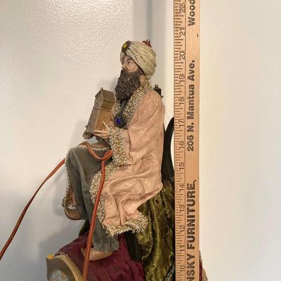 LOT 144: Three Wise Men / Kings on Camels Statue / Figurine Set