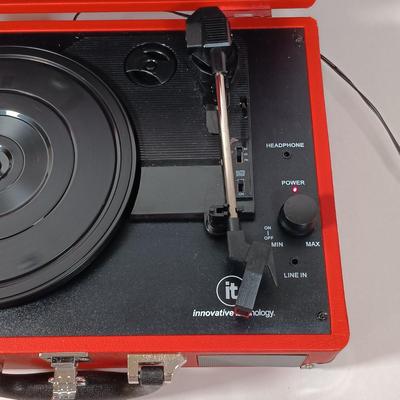 LOT 167: Innovative Technology Bluetooth Record Player with Vintage VHS Star Trek Collector's Edition Tapes