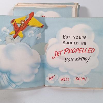 LOT 168: Vintage Munson Masterpiece Greeting Cards with Duck Dynasty Valentine Card Sets