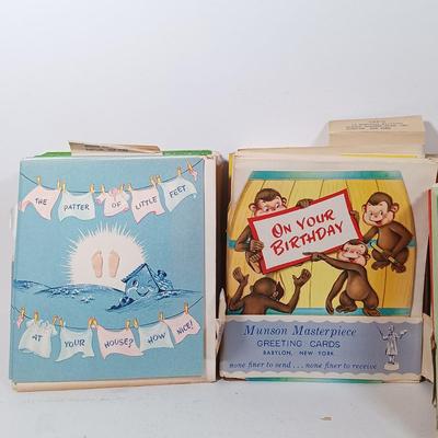 LOT 168: Vintage Munson Masterpiece Greeting Cards with Duck Dynasty Valentine Card Sets