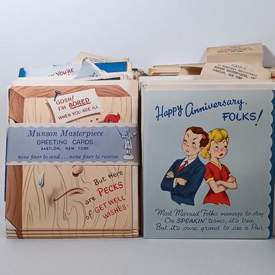 LOT 168: Vintage Munson Masterpiece Greeting Cards with Duck Dynasty Valentine Card Sets