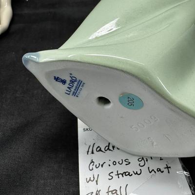 Sale Photo Thumbnail #496: 6 Lladro or Nao figurines all in perfect condition. No original boxes or COA. Can be shipped  double double boxed. These Lladros were part of a large collection from an avid Lladro fan. being sold now to benefit the family.