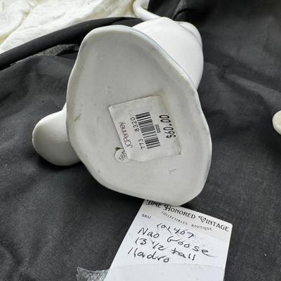 Sale Photo Thumbnail #510: 6 Lladro or Nao figurines all in perfect condition. No original boxes or COA. Can be shipped  double double boxed. These Lladros were part of a large collection from an avid Lladro fan. being sold now to benefit the family. The two clowns are made in Chin