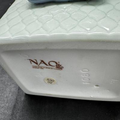 Sale Photo Thumbnail #527: 6 Lladro or Nao figurines all in perfect condition. No original boxes or COA. Can be shipped  double double boxed. These Lladros were part of a large collection from an avid Lladro fan. being sold now to benefit the family.