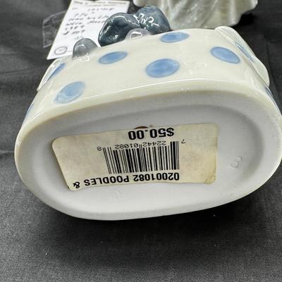 Sale Photo Thumbnail #539: 6 Lladro or Nao figurines all in perfect condition. No original boxes or COA. Can be shipped  double double boxed. These Lladros were part of a large collection from an avid Lladro fan. being sold now to benefit the family.