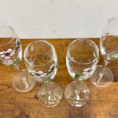 Sale Photo Thumbnail #570: In very good condition.