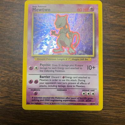Mewtwo Card â€“ Base Set 1999