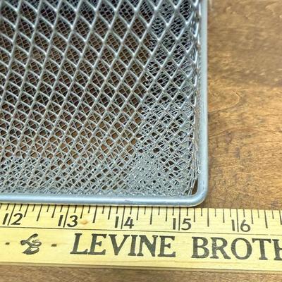 Sale Photo Thumbnail #593: 4 stackable baskets and a 3-compartment tray. In good condition.