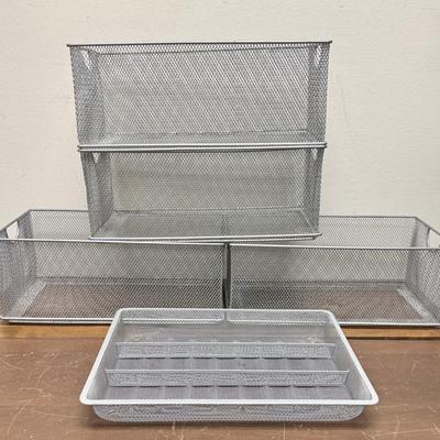 Sale Photo Thumbnail #587: 4 stackable baskets and a 3-compartment tray. In good condition.