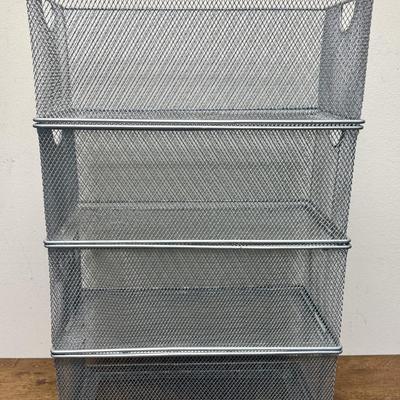 Sale Photo Thumbnail #591: 4 stackable baskets and a 3-compartment tray. In good condition.