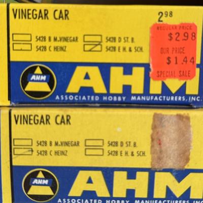 AHM HO 2 VInegar Cars in Original Boxes