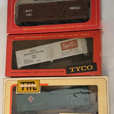 Wells Fargo Express & Tyco HO 2 Train Cars Original Boxes