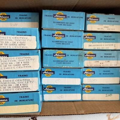 15 Athern HO Trains in Miniature Original Boxes