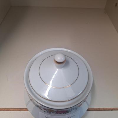 Mikasa Kutani Branch fine China sugar bowl with lid