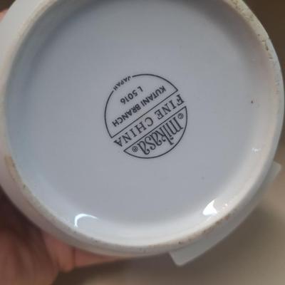 Mikasa Kutani Branch fine China sugar bowl with lid