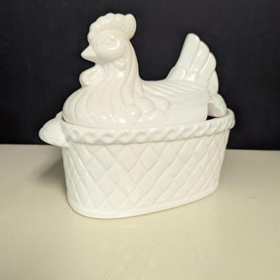 Vintage Ceramic Basket With Chicken Lid