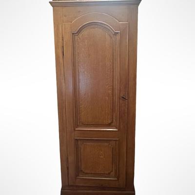 Tall Single-Door Wooden Wardrobe Cabinet with Shelves