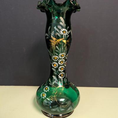 Vintage Bohemian Emerald Green Art Glass Vase Ruffle Edge